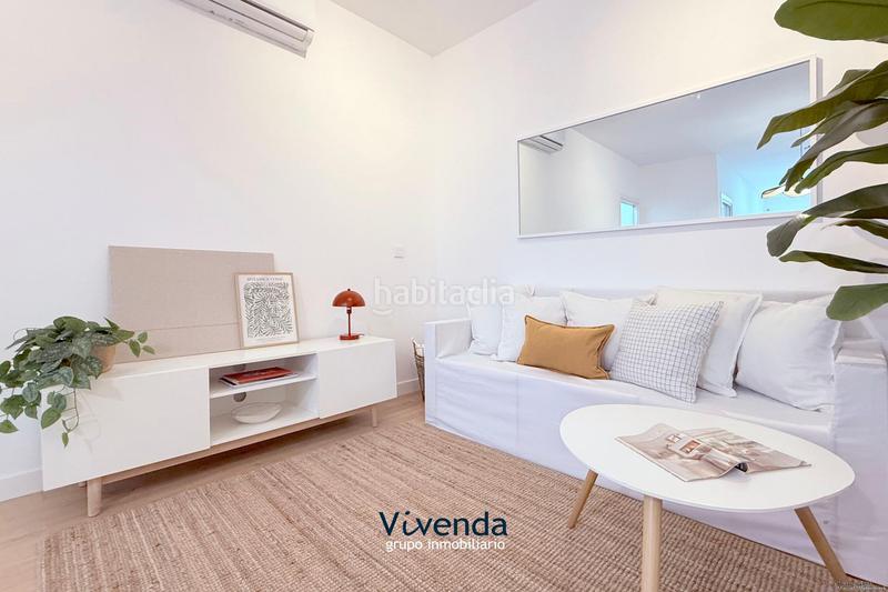 Foto e642a79b-3ee8-4109-941b-e8a3d22e355e. Piso hay algo mágico en lo que brilla por primera vez. en Móstoles