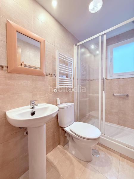 Foto afa54432-8b2f-424c-beb2-e869c78306f0. Piso dicen que la mejor inversión de tu vida no se mide en números, sino en recuerdos. en Madrid