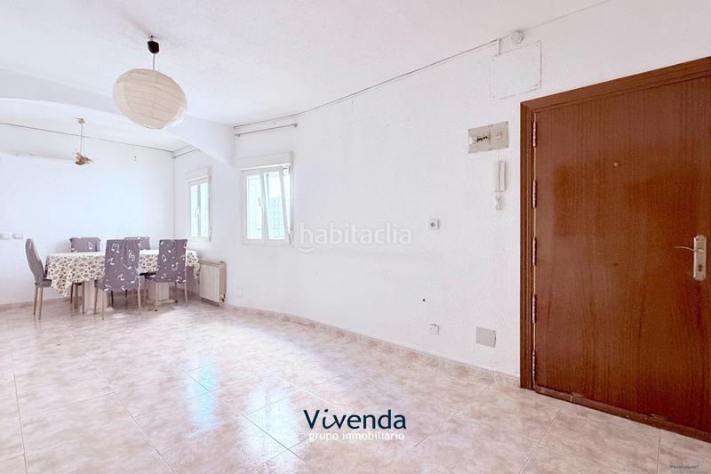 Foto f1031b85-06ec-4495-a41f-37d963aa1b85. Piso dicen que la mejor inversión de tu vida no se mide en números, sino en recuerdos. en Madrid