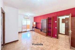 Appartement à Fuenlabrada II-El Molino. Vivienda con terraza y excelentes conexiones en fuenlabrada.