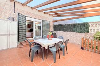 Casa adossada a Norte-Universidad. Hay casas que al mirarlas imaginas una vida distinta, más cómoda