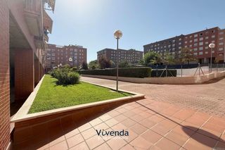 Piso  Calle de la educación. Estamos hechos de sueños no los abandonemos!