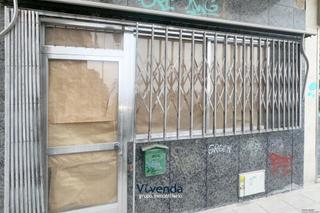 Location Local commercial  Calle azorin. Buscas un local como escaparate para tu negocio?