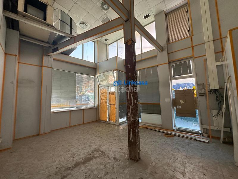 Foto 14c58584-a8e2-40e2-9c8a-d69a26b422c9. Local comercial local en venta en calle de tucan en Madrid