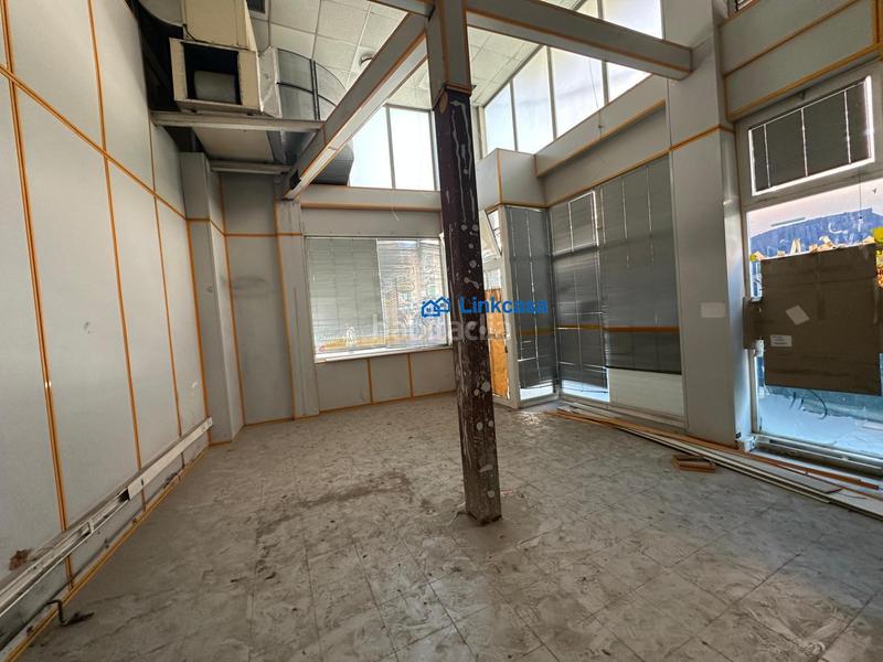Foto 34a6029e-7561-4d58-858c-604a0100b49f. Local comercial local en venta en calle de tucan en Madrid