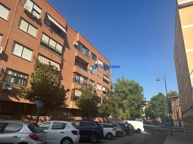 Foto 8c4a8d14-eab3-4843-9dde-0d5ac04a4dfd. Piso  con garaje, terraza y tres dormitorios en Parla