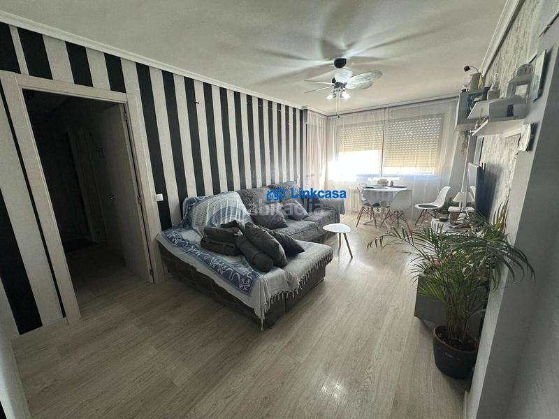 Foto a5b10d91-e1f9-4e6a-adf6-5ba258641aa6. Piso  con garaje, terraza y tres dormitorios en Parla