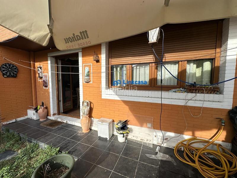 Foto 0ca9c65b-6a7b-4e25-958a-3bd72d8e4cf9. Casa adossada amb calefacció aparcament piscina a Fuenlabrada