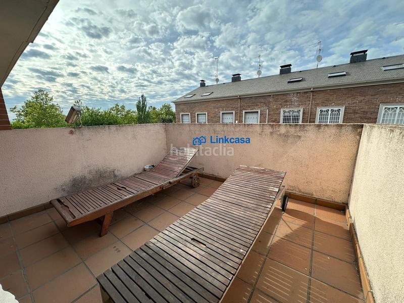 Foto 1377e0a7-27ad-4ae3-af7f-d4ce30d29fdf. Casa adossada amb calefacció aparcament piscina a Fuenlabrada
