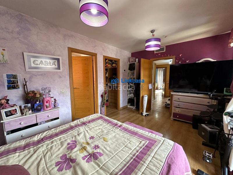 Foto 18a75a66-f687-47b5-8845-67ce6e24c09c. Casa adossada amb calefacció aparcament piscina a Fuenlabrada