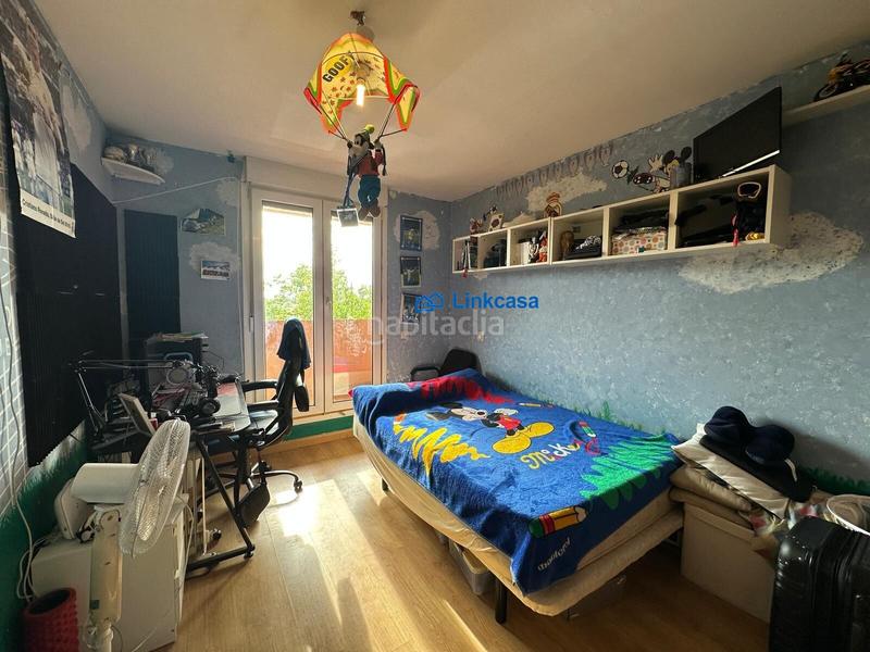 Foto 6b9a359e-3dd9-4877-a783-6328658d4142. Casa adossada amb calefacció aparcament piscina a Fuenlabrada