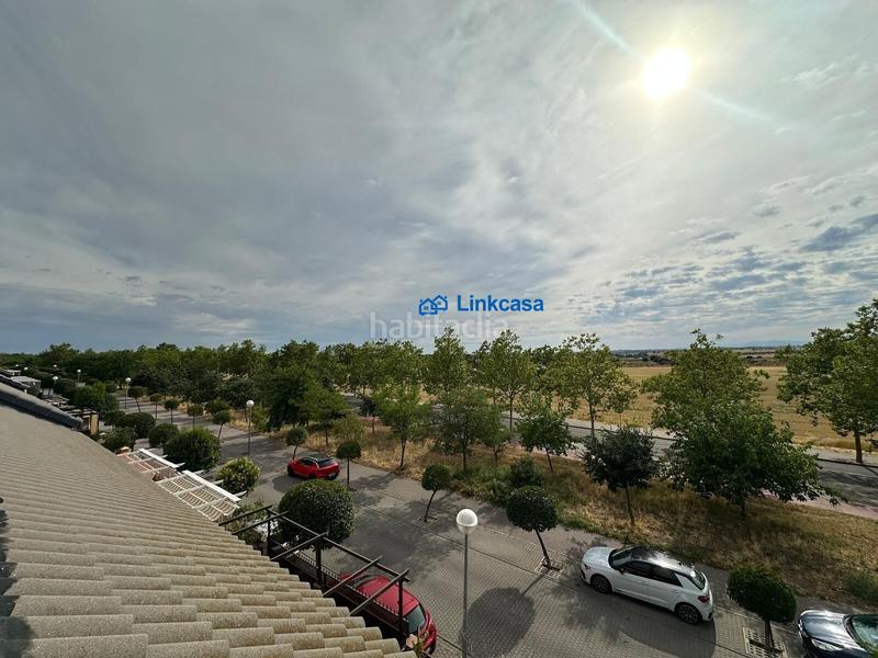 Foto 7370ad3a-1801-4094-8057-23dfc9d04e39. Casa adossada amb calefacció aparcament piscina a Fuenlabrada