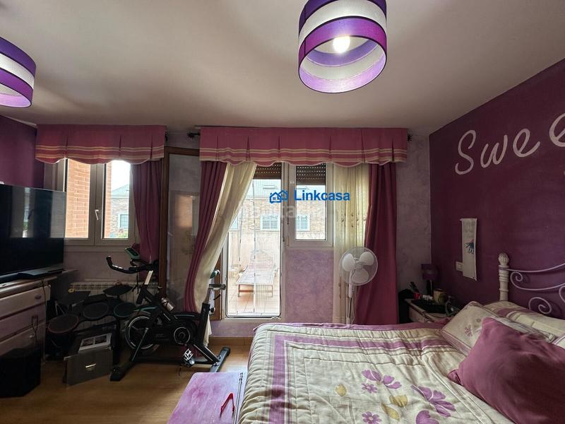 Foto 7e76d532-3041-493e-a68d-e8d09696813e. Casa adossada amb calefacció aparcament piscina a Fuenlabrada