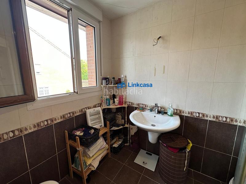 Foto fae98095-e61f-48e6-9f0a-e12a40a051ac. Casa adossada amb calefacció aparcament piscina a Fuenlabrada