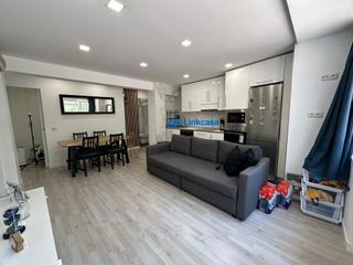 Flat  Plaza meninas. Bajo exterior reformado de 3 dormitorios en abrantes