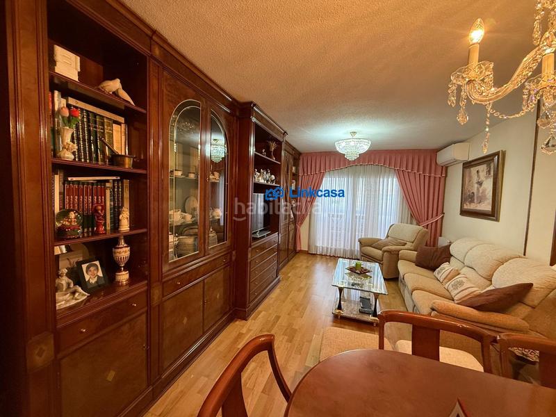 Foto 7d6e6cad-f30a-4bb9-813a-a174a6e354b7. Flat with heating in Abrantes Madrid