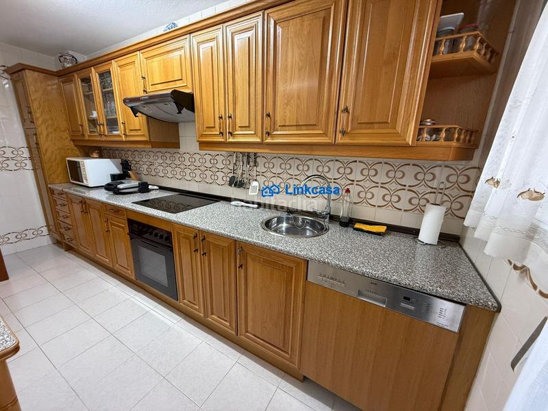 Foto 8b6acaaf-86b3-40af-b2a3-4318253a8350. Flat with heating in Abrantes Madrid