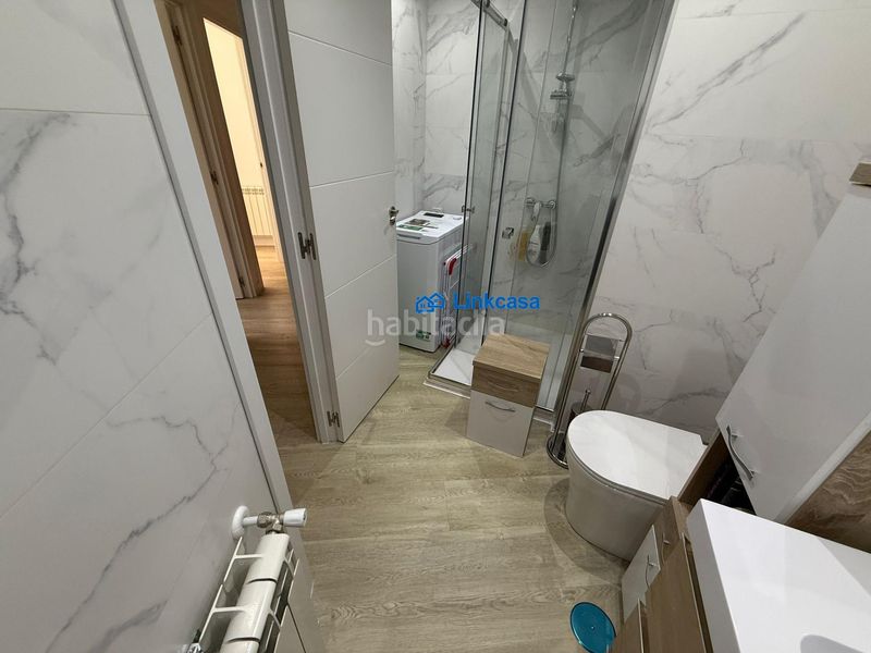 Piso de tres dormitorios con terraza en calle jabiru en Madrid - Imagen 52