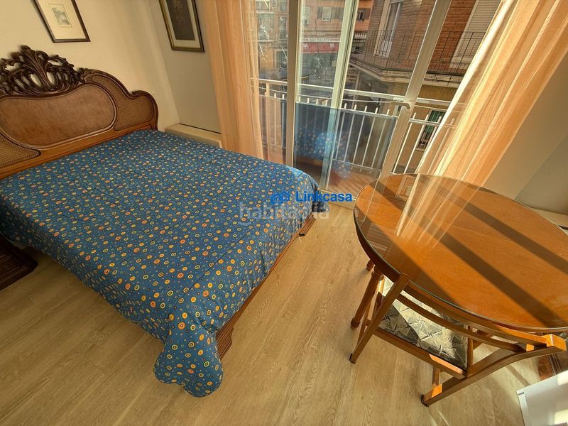 Piso de tres dormitorios con terraza en calle jabiru en Madrid - Imagen 27