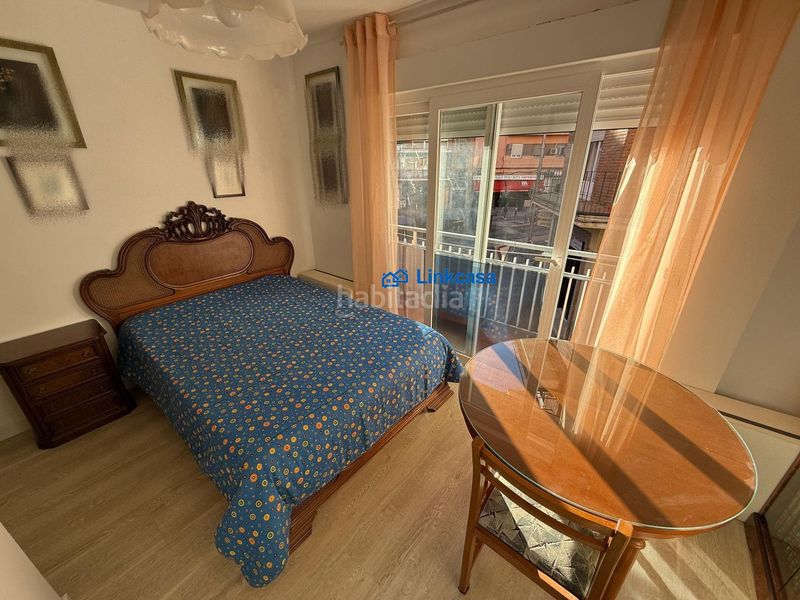 Piso de tres dormitorios con terraza en calle jabiru en Madrid - Imagen 4