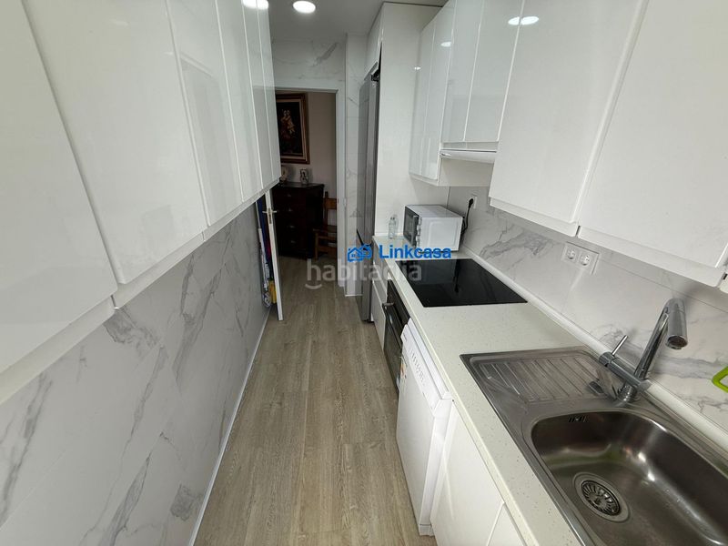 Piso de tres dormitorios con terraza en calle jabiru en Madrid - Imagen 46