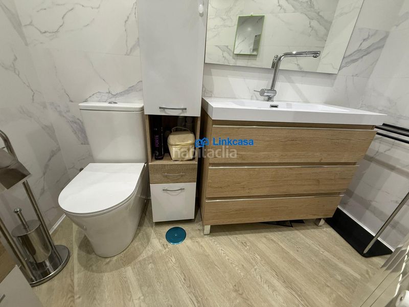 Piso de tres dormitorios con terraza en calle jabiru en Madrid - Imagen 53