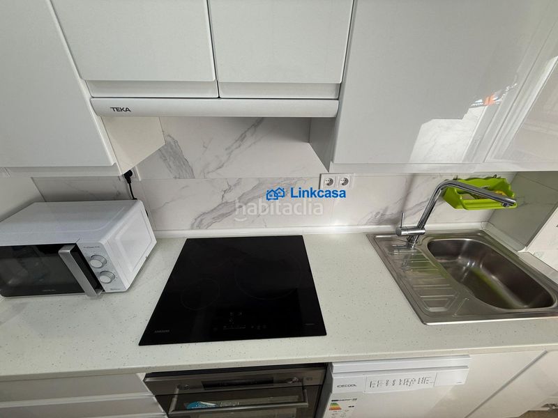 Piso de tres dormitorios con terraza en calle jabiru en Madrid - Imagen 42