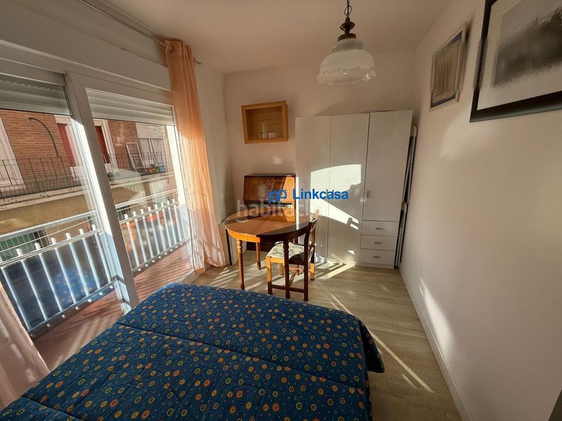 Piso de tres dormitorios con terraza en calle jabiru en Madrid - Imagen 25