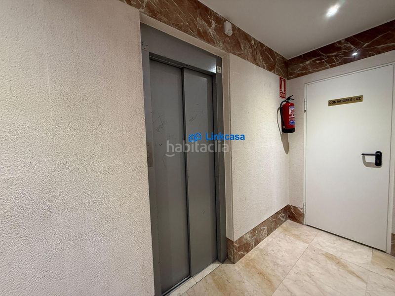 Piso de tres dormitorios con terraza en calle jabiru en Madrid - Imagen 56