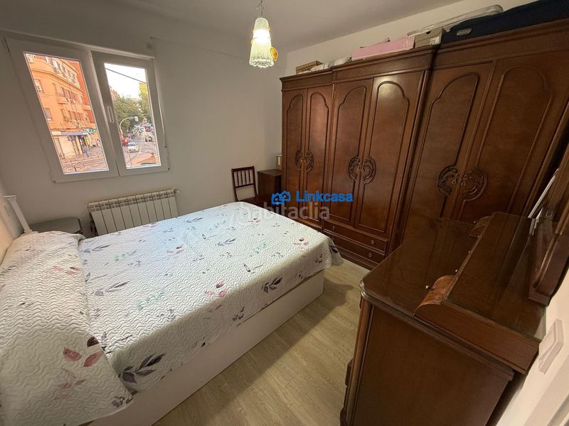 Piso de tres dormitorios con terraza en calle jabiru en Madrid - Imagen 33