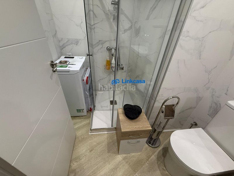 Piso de tres dormitorios con terraza en calle jabiru en Madrid - Imagen 51