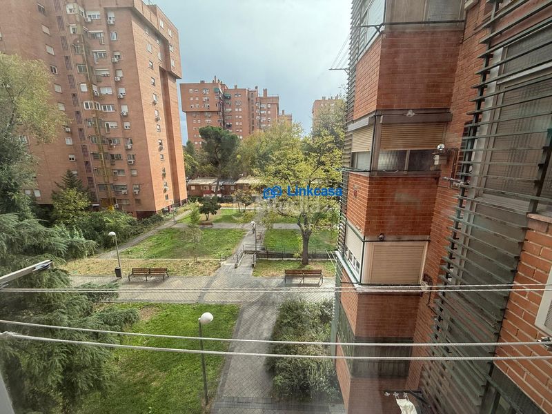 Piso vivienda de tres dormitorios en calle cullera reforma en fase final en Madrid - Imagen 11