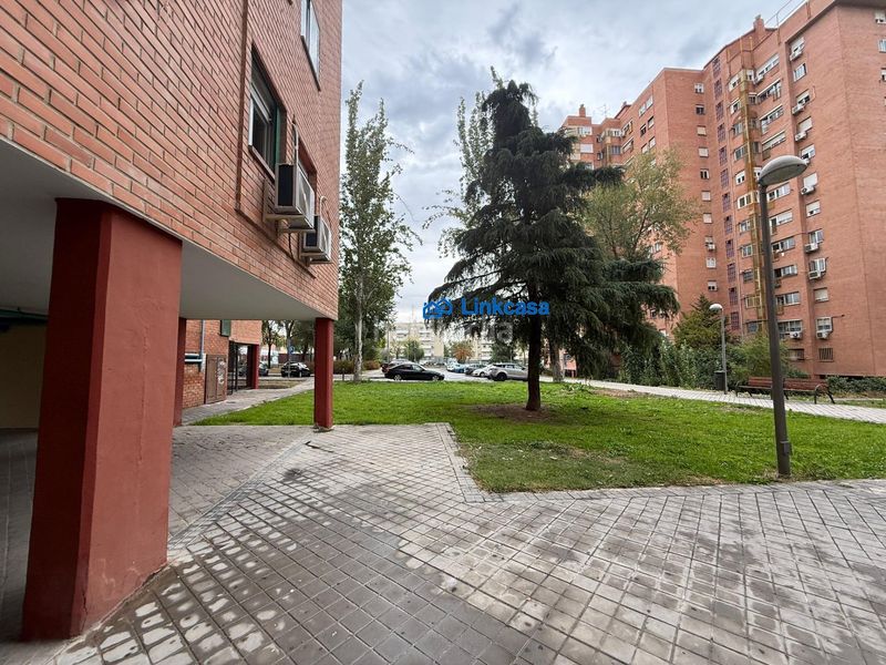 Piso vivienda de tres dormitorios en calle cullera reforma en fase final en Madrid - Imagen 12