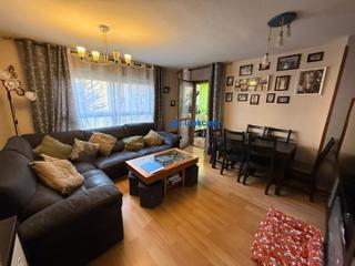 Pis  Calella. Piso de 3 dormitorios, 2 baños, ascensor