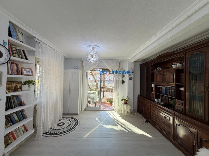 Foto 9c3c4d22-9de0-455a-8147-b6165f35d60a. Pis a Centro Getafe