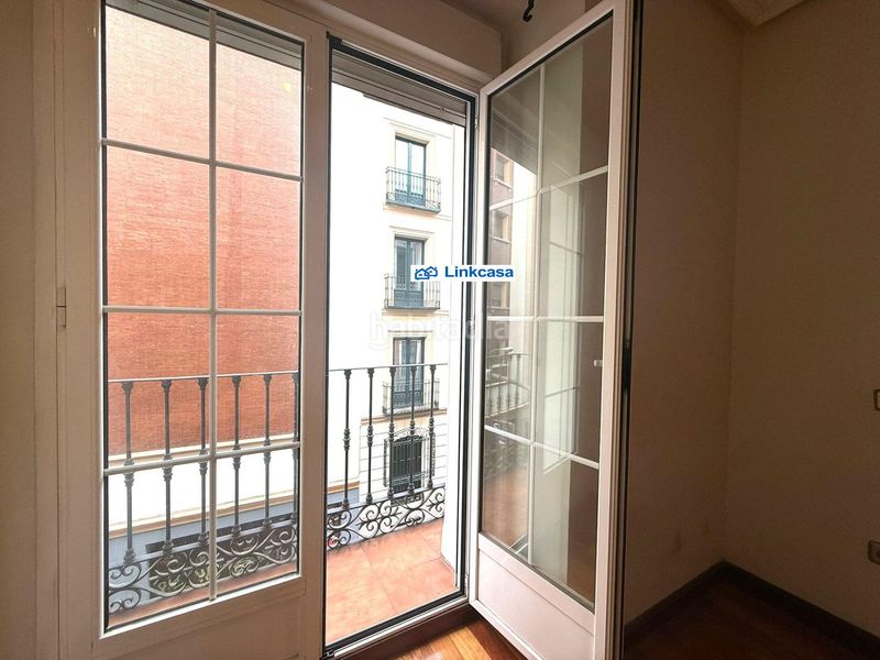 Piso de 1 dormitorio con ascensor en la zona de Palacio en Madrid - Imagen 5
