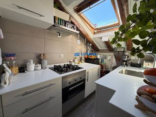 Pis  Calle olivar. Piso reformado exterior de dos dormitorios en lavapiés