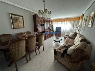 Pis  Calle regil. Piso exterior en calle regil con 2 terrazas
