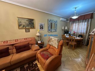 Pis  Calle calle pe�a ubi�a. Piso de 3 dormitorios, 2 ba�os, garaje y ascensor