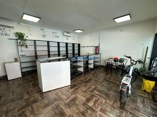 Traspàs Local Comercial  Calle calle martínez de la riva. Traspaso con cesion a largo plazo