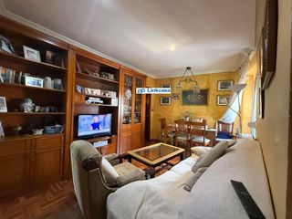 Appartement  Calle laguna. Piso de 3 dormitorios y terraza en la zona de aluche