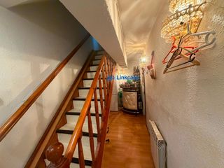 Duplex  Avenida ntra señora de valvanera. Dúplex en los cármenes, madrid  oportunidad de inversión