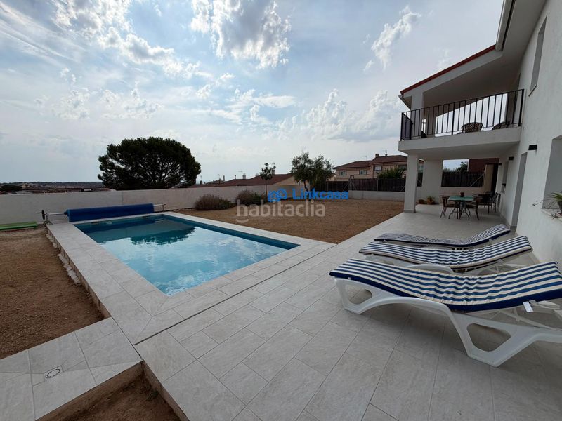 Foto 4648de8a-384c-47d8-b993-126aa3d011d6. Chalet mit heizung parking pool in Navas del Rey