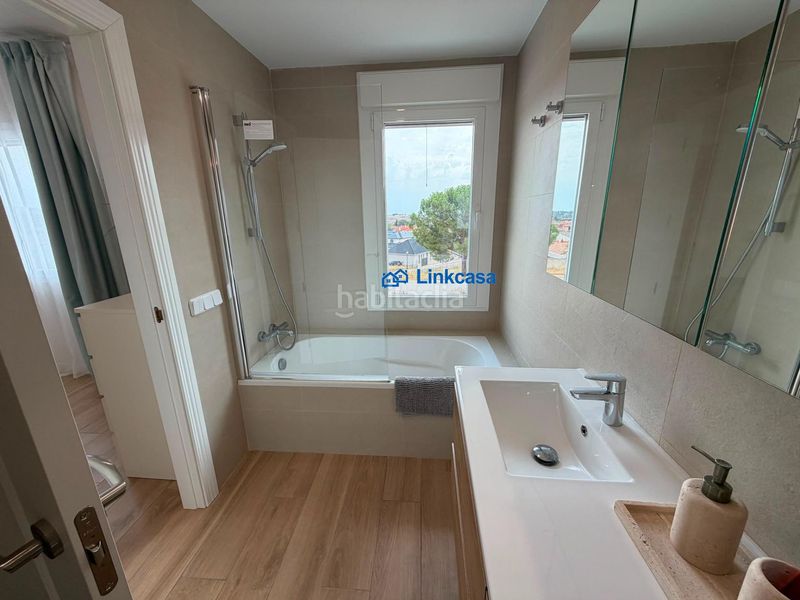 Foto 504c72e8-d643-4ccd-bd6b-d2bfc9ebf02b. Chalet mit heizung parking pool in Navas del Rey
