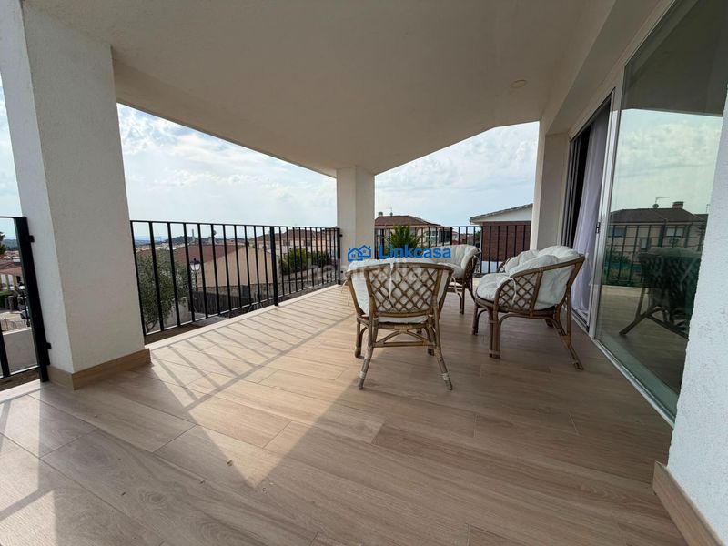 Foto bb2398b4-0063-4862-a552-5cf0d2d5a621. Chalet mit heizung parking pool in Navas del Rey