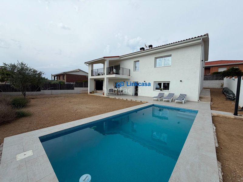Foto d79780a6-5ac7-4ce2-8378-e2c91f49469c. Chalet mit heizung parking pool in Navas del Rey