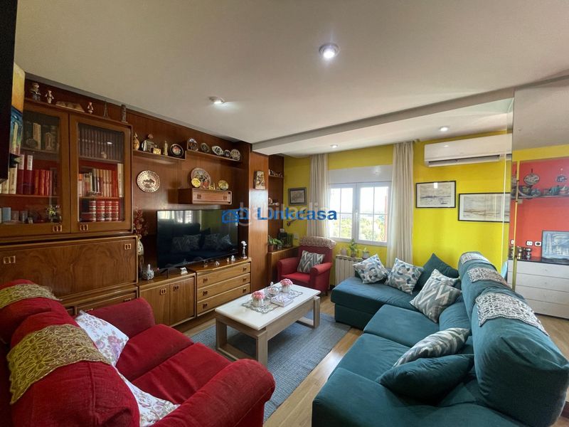 Foto 4d6721f9-1449-4fc7-9727-0a636159d477. Etagenwohnung mit heizung in San Fermín Madrid