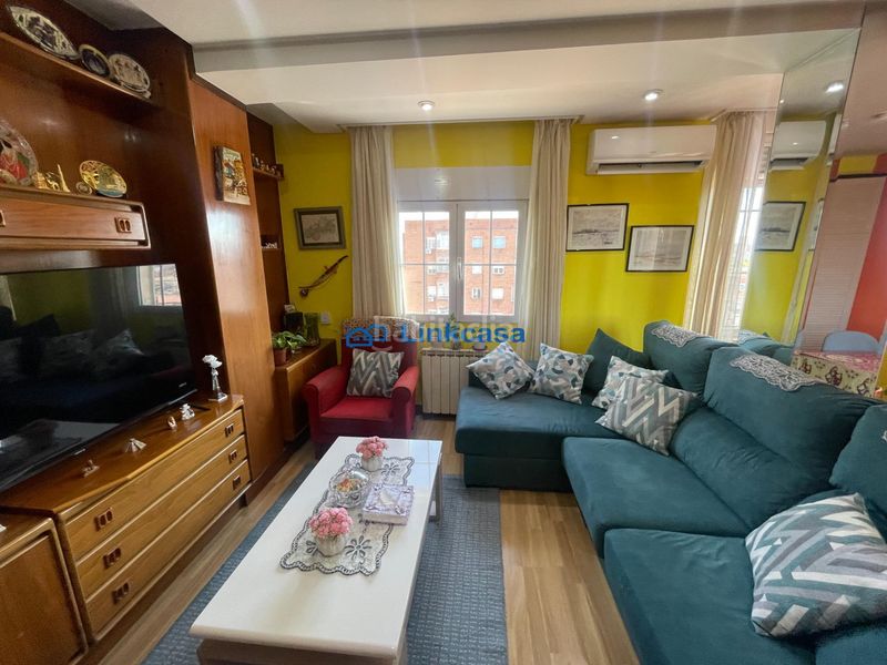 Foto ce580f57-5247-4766-83f5-0400b8c99531. Etagenwohnung mit heizung in San Fermín Madrid