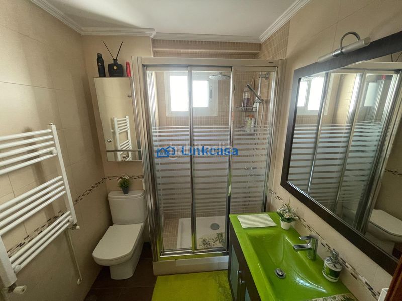 Foto d33a396b-ed2b-4a99-94f2-acf4794419b3. Etagenwohnung mit heizung in San Fermín Madrid