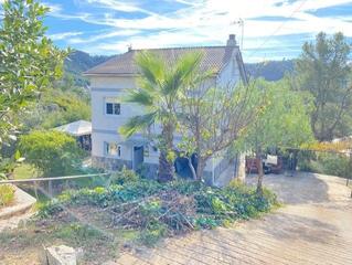 Chalet en Avinguda pont del lledoner 90. Espacio y luz
